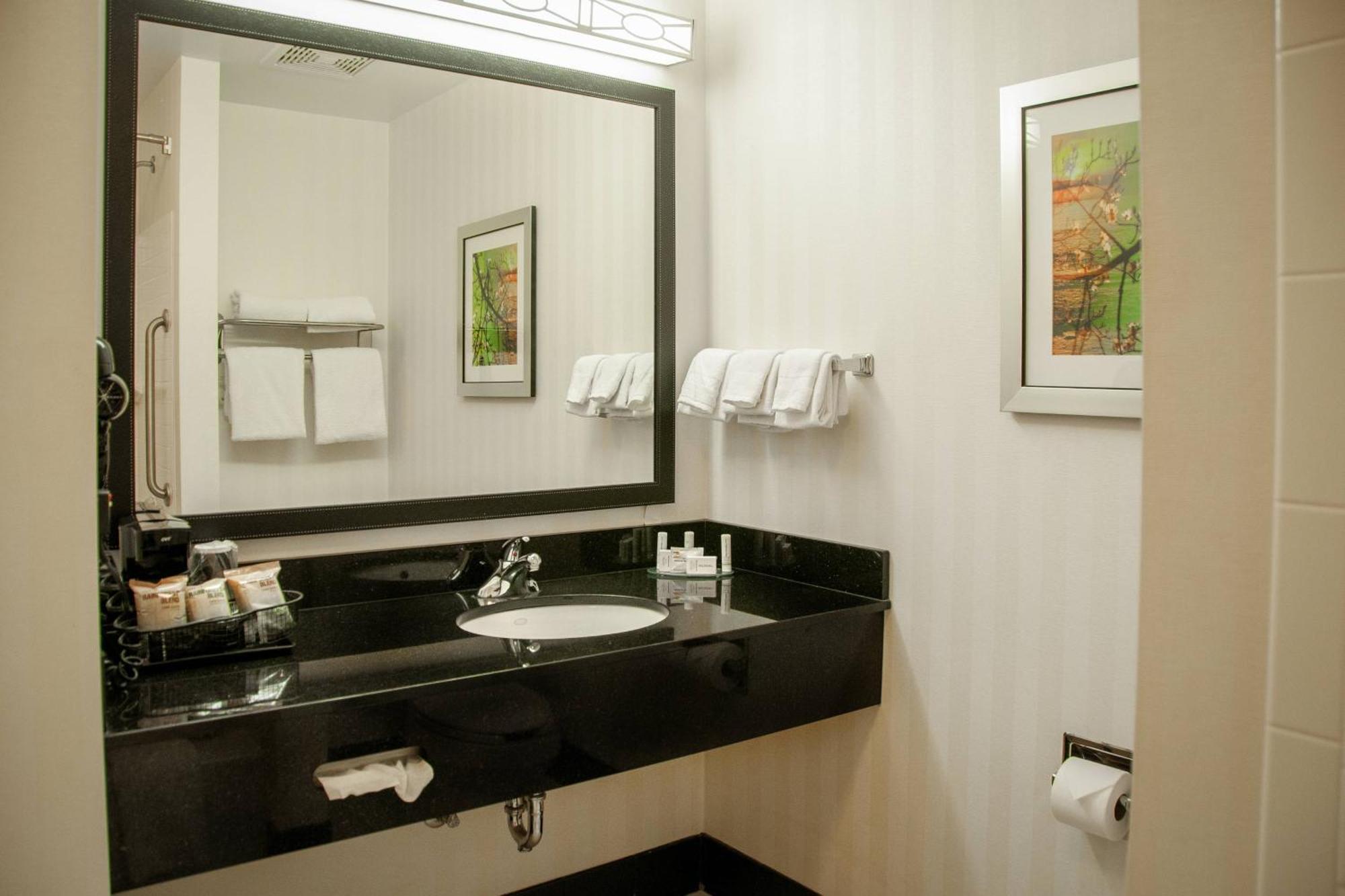 Fairfield Inn And Suites By Marriott Colorado Springs North Air Force Academy Gleneagle Bagian luar foto